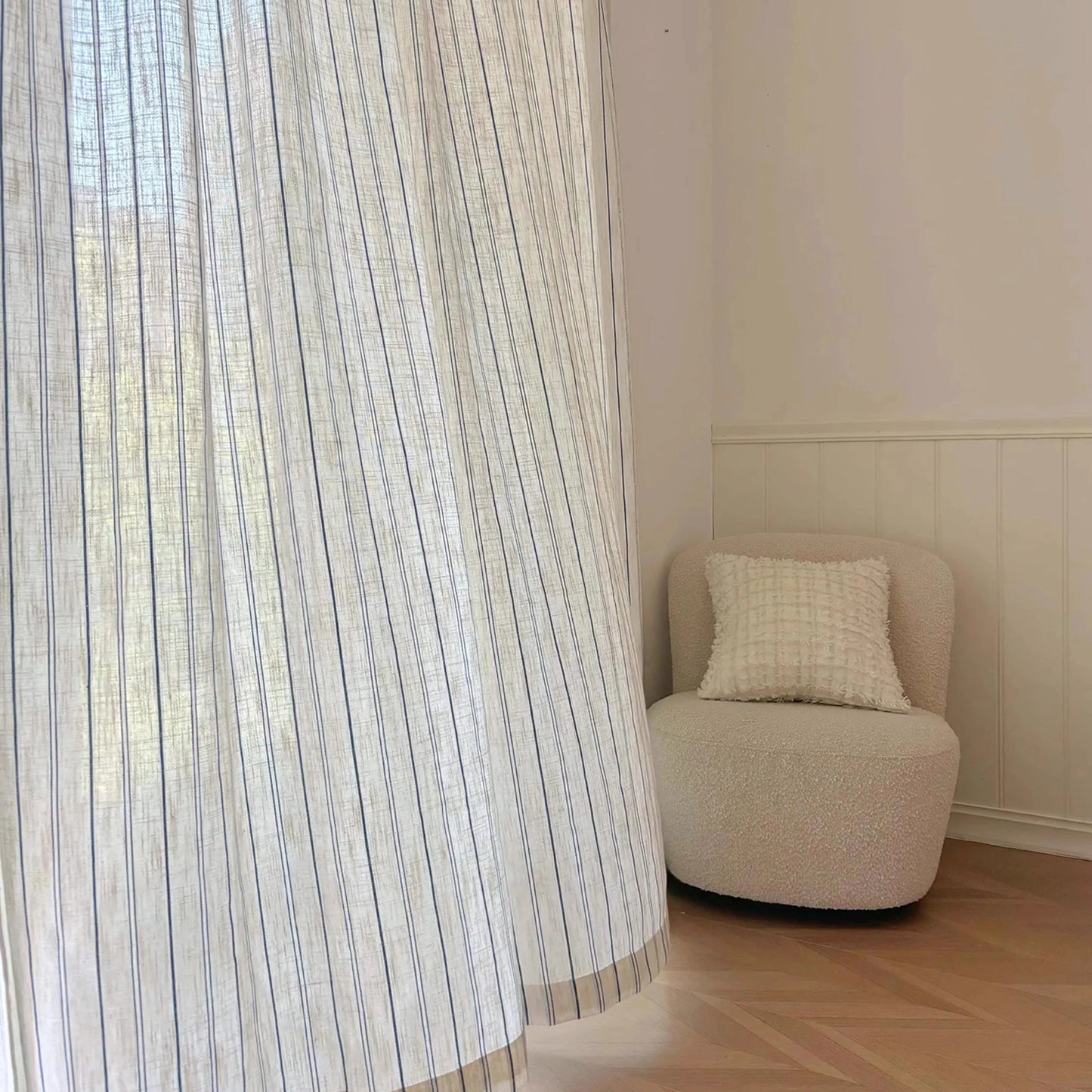 Avignon Linen Floating Sunshade