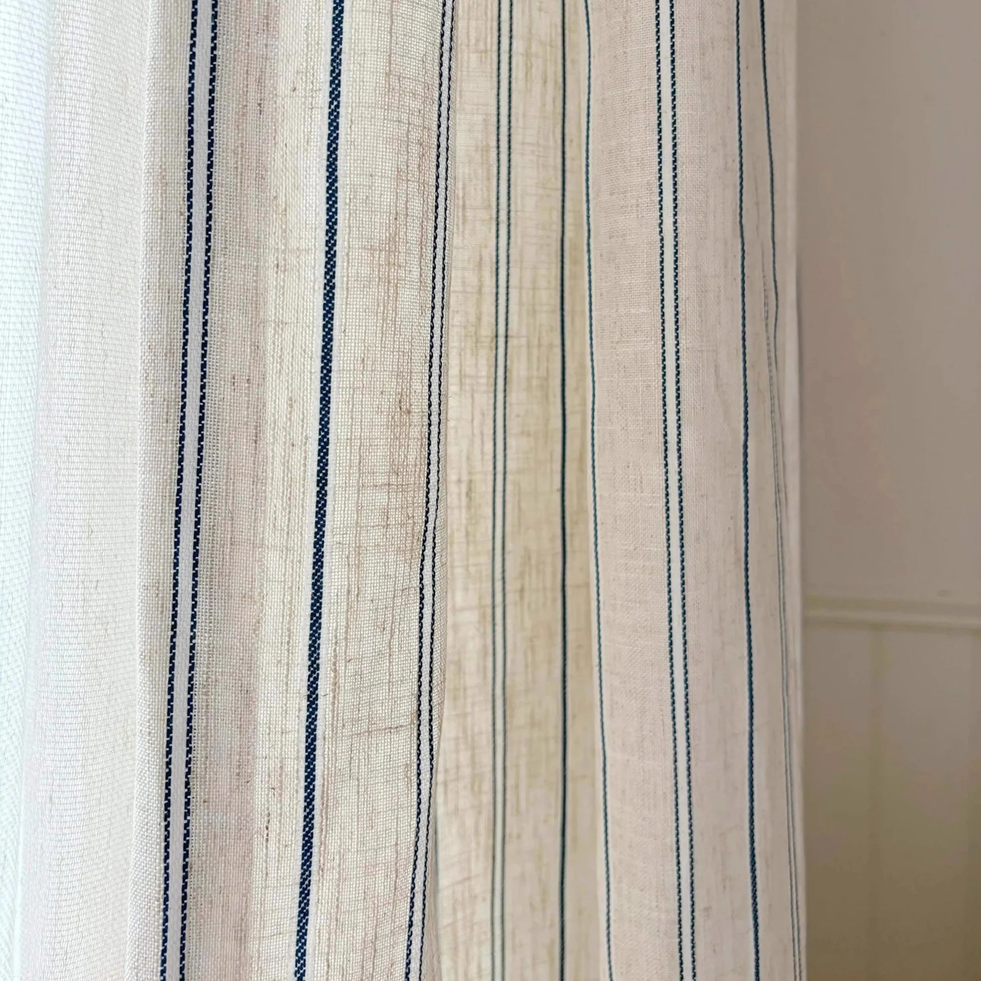 Avignon Linen Floating Sunshade