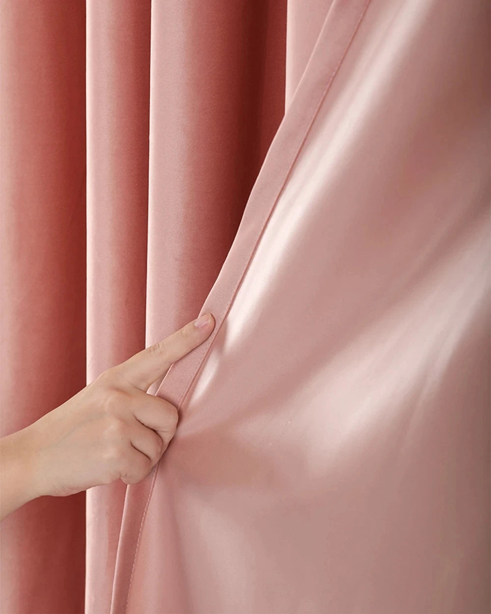 Nordique Velvet Shower Curtain Set